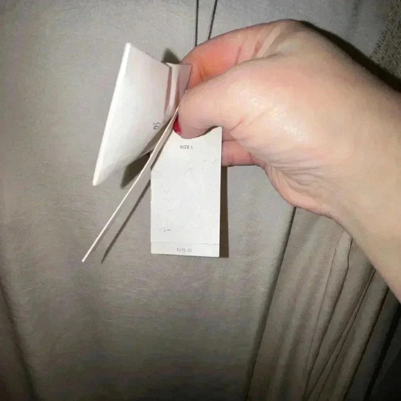 VINCE smocked chiffon blouse NEW size large - Picture 7 of 7